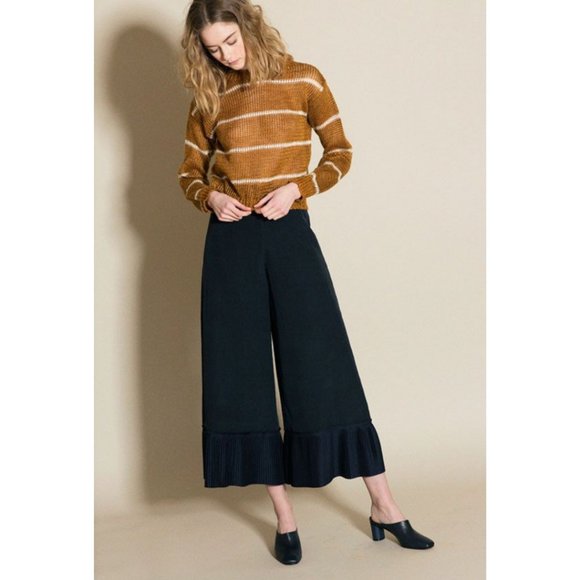 Samuji Sheena Linen Sweater in Copper - Picture 2 of 13